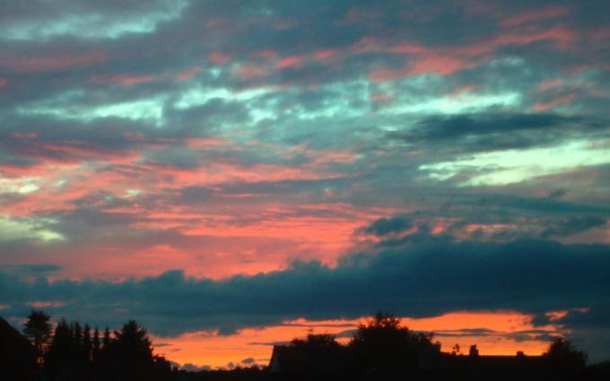 Glühender Himmel